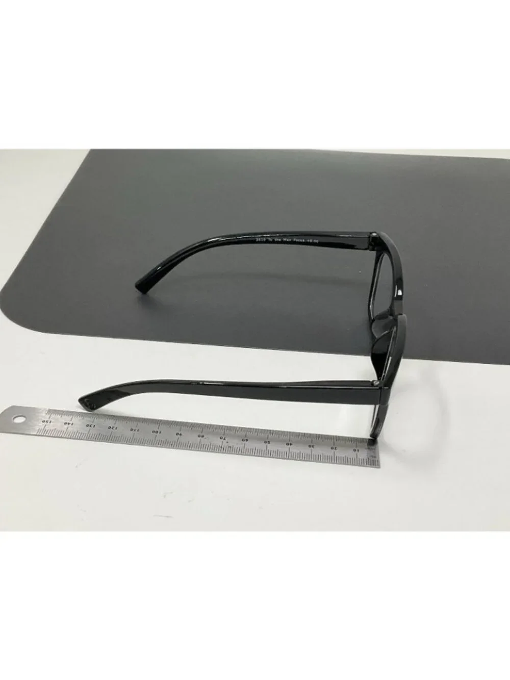 Peepers To the Max Focus Black Reading Glasses Blue Light Block + 0.00